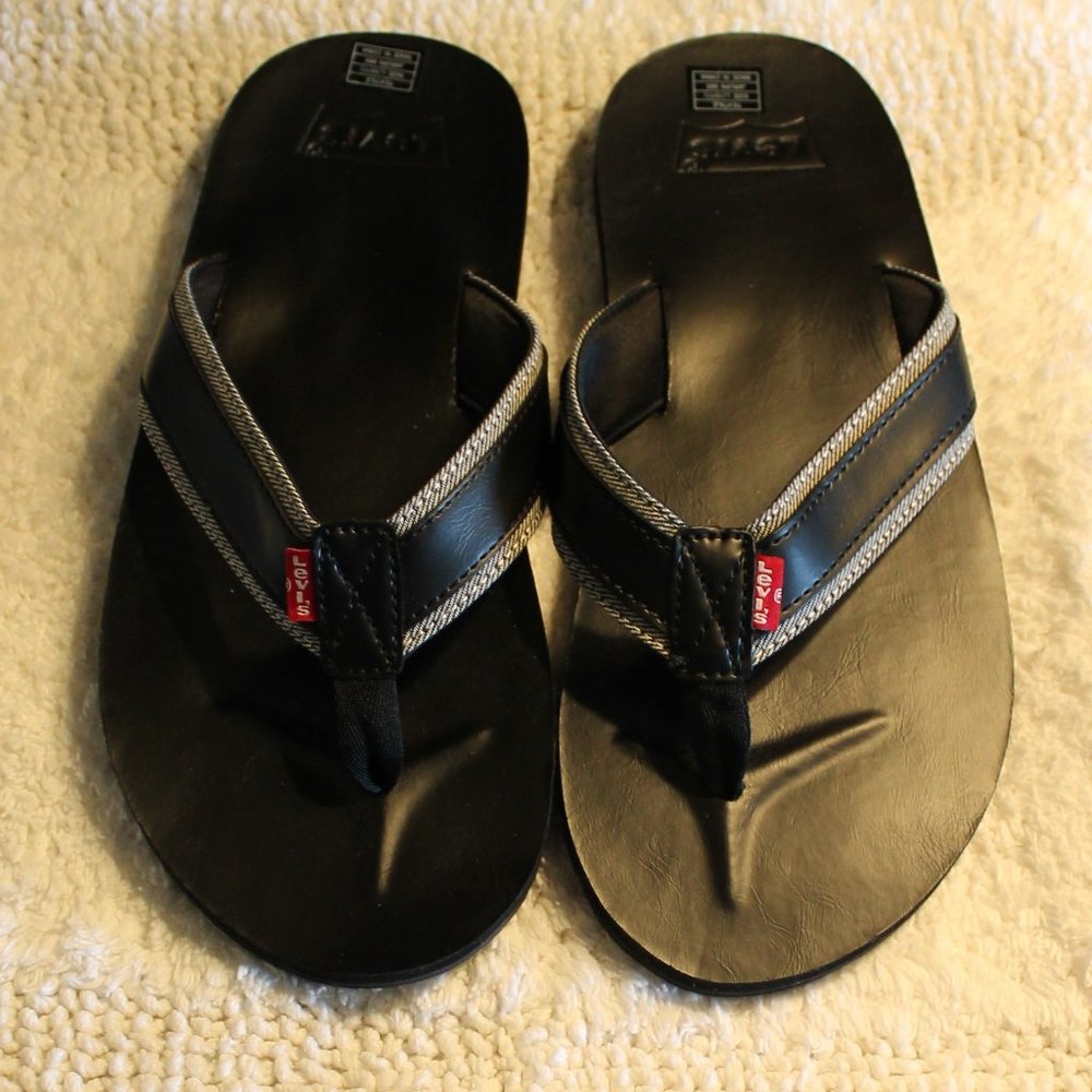 Levi's Men's sandals Large size 10/11